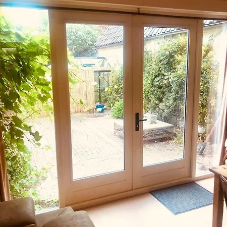 Villa Luxurious With Garden Next To Amsterdam Monnickendam